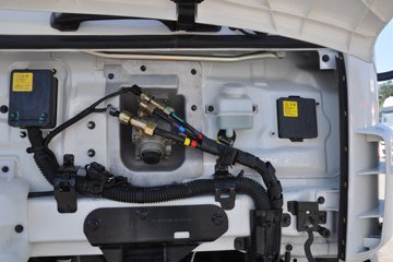 �������ó� �����ؿ� 270���� 4X2 9.6����ʽ�ػ�������ͼƬ