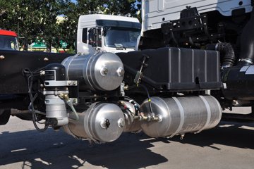 �������ó� �����ؿ� 270���� 4X2 9.6����ʽ�ػ�������ͼƬ