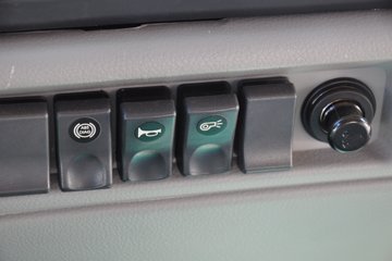 �������ó� ����п� 180���� 4X2 7.7����ʽ�ػ���(DFH5160XXYBX2JV)ͼƬ