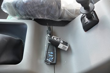 �������ó� ����п� 180���� 4X2 7.7����ʽ�ػ���(DFH5160XXYBX2JV)ͼƬ