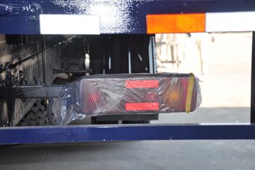 �������ó� ����п� 180���� 4X2 7.7����ʽ�ػ���(DFH5160XXYBX2JV)ͼƬ