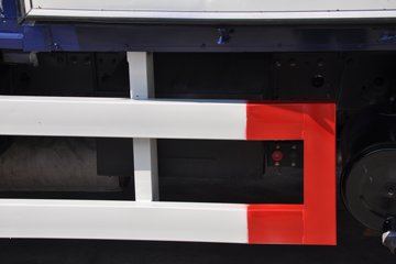 �������ó� ����п� 180���� 4X2 7.7����ʽ�ػ���(DFH5160XXYBX2JV)ͼƬ