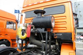 德龙F3000&nbsp;牵引车底盘                                                图片