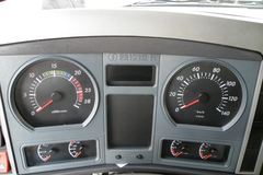 陕汽 德龙F3000重卡 400马力 6X2 牵引车(SX4257NU324)