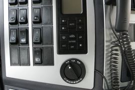 德龙F3000&nbsp;牵引车驾驶室                                               图片