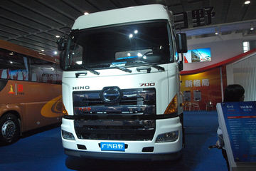 广汽日野 700系列重卡 380马力 4X2 牵引车(YC4180SH7PE)