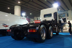 广汽日野 700系列重卡 450马力 6X4 牵引车(YC4250SS1EK)