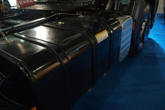 广汽日野 700系列重卡 450马力 6X4 牵引车(YC4250SS1EK)