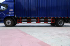 东风柳汽 新乘龙M3中卡 220马力 4X2 9.8米厢式载货车(LZ5185XXYM3AB)