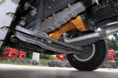 东风柳汽 新乘龙M3中卡 220马力 4X2 9.8米厢式载货车(LZ5185XXYM3AB)