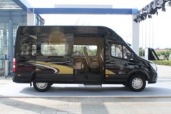 福田商务车 图雅诺S 2017款 商旅版 150马力 2.8T柴油 长轴高顶封闭货车