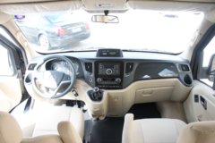 福田商务车 图雅诺S 2017款 商旅版 150马力 2.8T柴油 长轴高顶封闭货车