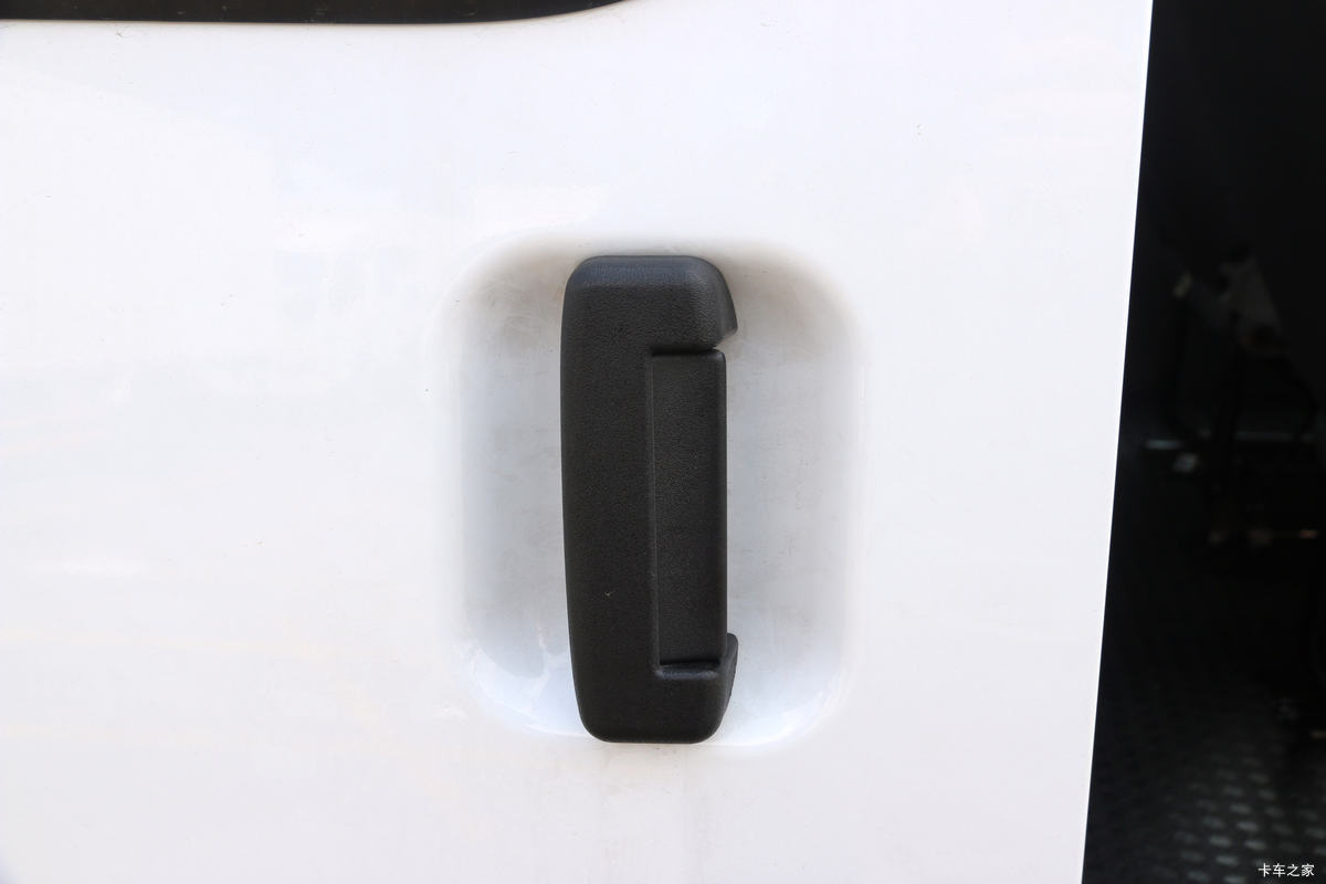 �������� ��˳ 116���� 2.8L������