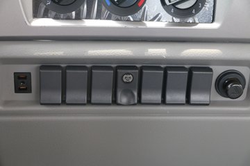 �������ó� ���� 130���� 4X2 4.1�׵��������ػ�������ͼƬ