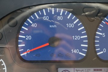 �������ó� ���� 130���� 4X2 4.1�׵��������ػ�������ͼƬ