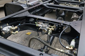 �������ó� ���� 130���� 4X2 4.1�׵��������ػ�������ͼƬ