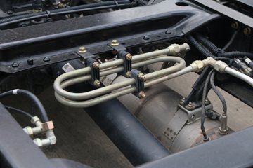 �������ó� ���� 130���� 4X2 4.1�׵��������ػ�������ͼƬ