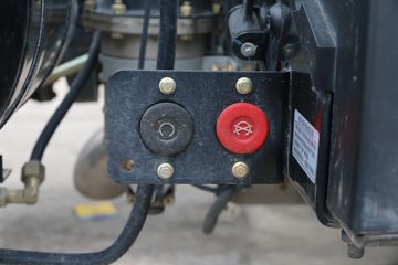 �������ó� ���� 130���� 4X2 4.1�׵��������ػ�������ͼƬ