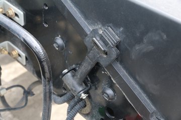 �������ó� ���� 130���� 4X2 4.1�׵��������ػ�������ͼƬ