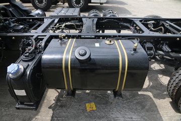 �������ó� ���� 130���� 4X2 4.1�׵��������ػ�������ͼƬ