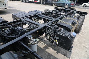 �������ó� ���� 130���� 4X2 4.1�׵��������ػ�������ͼƬ