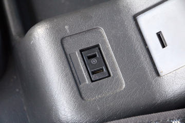 ���� FVZ�ؿ� 300���� 6X4 9.35����ʽ�ػ���(�˵�)(QL5250XXYWTFZJ)ͼƬ