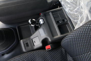 ���� FVZ�ؿ� 300���� 6X4 9.35����ʽ�ػ���(�˵�)(QL5250XXYWTFZJ)ͼƬ