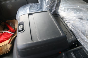 ���� FVZ�ؿ� 300���� 6X4 9.35����ʽ�ػ���(�˵�)(QL5250XXYWTFZJ)ͼƬ