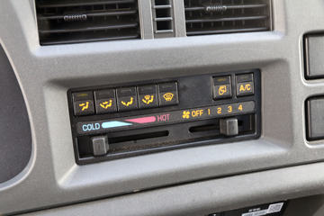 ���� FVZ�ؿ� 300���� 6X4 9.35����ʽ�ػ���(�˵�)(QL5250XXYWTFZJ)ͼƬ