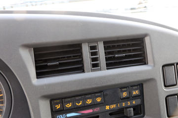 ���� FVZ�ؿ� 300���� 6X4 9.35����ʽ�ػ���(�˵�)(QL5250XXYWTFZJ)ͼƬ