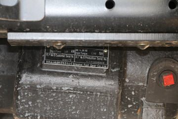 ���� FVZ�ؿ� 300���� 6X4 9.35����ʽ�ػ���(�˵�)(QL5250XXYWTFZJ)ͼƬ