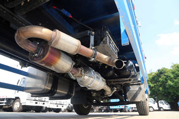 ���� FVZ�ؿ� 300���� 6X4 9.35����ʽ�ػ���(�˵�)(QL5250XXYWTFZJ)ͼƬ