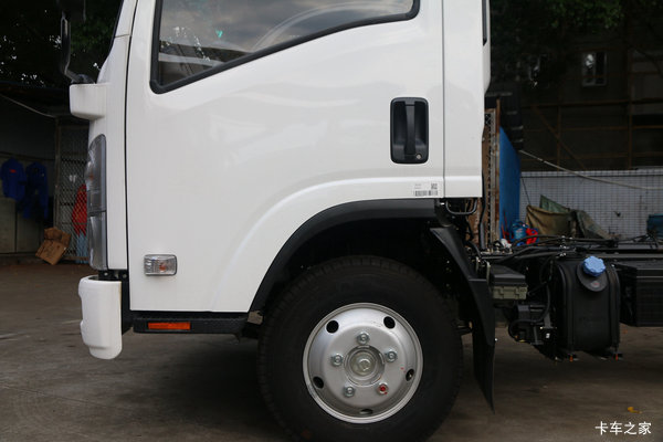 回馈客户五十铃KV600冷藏车仅售15.70万