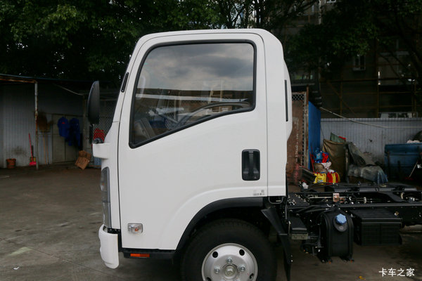 回馈客户五十铃KV600冷藏车仅售15.70万