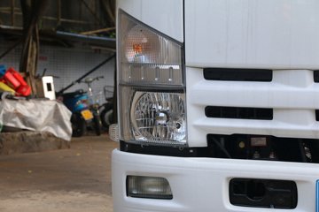 ���� ��ʮ��KV600 130���� 4X2 ��س�����(QL5043XLCA5HA)ͼƬ