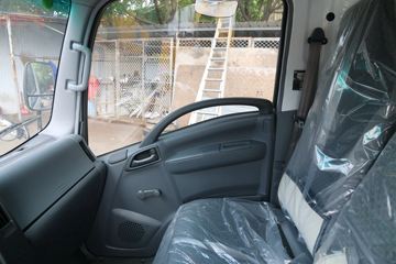 ���� ��ʮ��KV600 130���� 4X2 ��س�����(QL5043XLCA5HA)ͼƬ