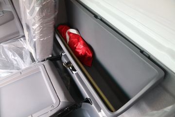 ���� ��ʮ��KV600 130���� 4X2 ��س�����(QL5043XLCA5HA)ͼƬ