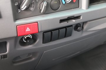 ���� ��ʮ��KV600 130���� 4X2 ��س�����(QL5043XLCA5HA)ͼƬ