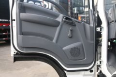 庆铃 五十铃KV600 130马力 4X2 冷藏车底盘(QL5043XLCA5HA)