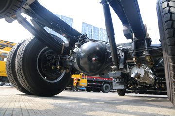 ���� ��ʮ��KV600 130���� 4X2 ��س�����(QL5043XLCA5HA)ͼƬ