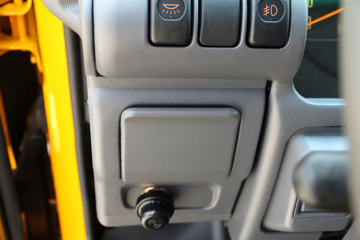 ���� ��ʮ��600P 130���� 3.235��˫�������Ῠ(QL1060A5HW)ͼƬ