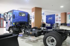 江淮 帅铃K340 全能商贸版 120马力 4.13米单排厢式轻卡(HFC5041XXYP73K2C3V-1)