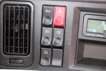  H5п 240 6X2 9.6ʽػ(LZ5250XXYM5CB)ͼƬ