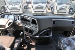 现代商用车 创虎XCIENT重卡 440马力 6X4 危化品牵引车(CHM4250KPQ49WXPV) 现代商用车 创虎XCIENT重卡 440马力 6X4 危化品牵引车(CHM4250KPQ49WXPV)