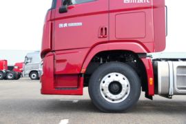 创虎XCIENT&nbsp;牵引车外观                                                图片