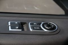 现代商用车 创虎XCIENT重卡 440马力 6X4牵引车(CHM4250KPQ49V)