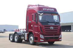 现代商用车 创虎XCIENT重卡 440马力 6X4牵引车(CHM4250KPQ49V)