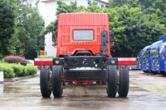 东风 多利卡D9中卡 180马力 4X2 6.8米厢式载货车底盘(EQ5142XXYL9BDGAC)
