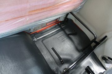 ���� ������D9�п� 180���� 4X2 6.8����ʽ�ػ�������ͼƬ