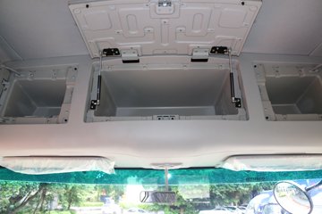 ���� ������D9�п� 180���� 4X2 6.8����ʽ�ػ�������ͼƬ